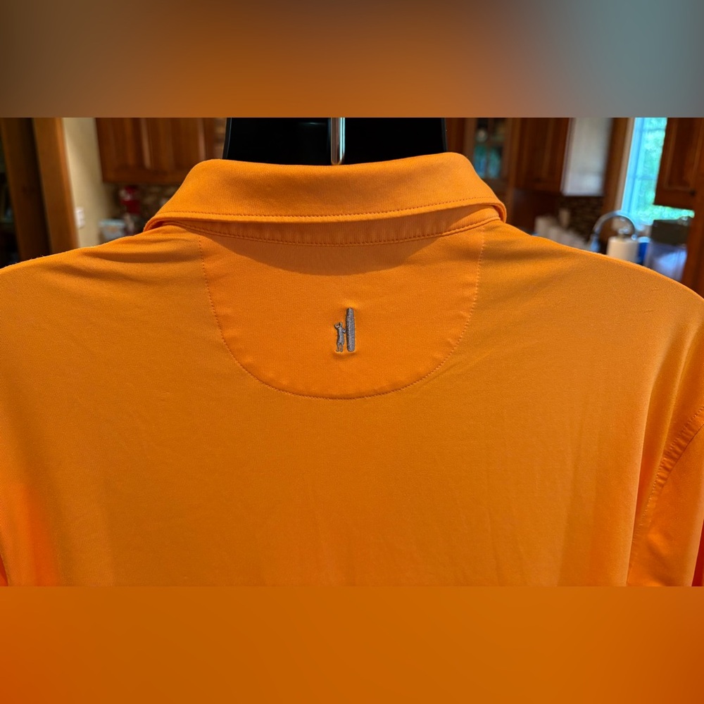 johnnie-O men’s golf Polo. Sharp orange with logo on back. EUC. Large